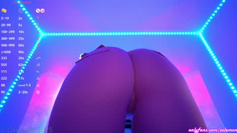 Snapshot of oxlemon chatting on January 20, 2025, 1:18 am oxlemon online show from January 20, 2025, 1:18 am