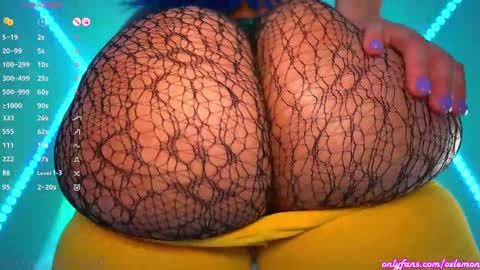 Snapshot of oxlemon chatting on February 17, 2025, 2:53 am oxlemon online show from February 17, 2025, 2:53 am