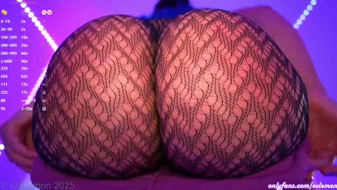 Snapshot of oxlemon chatting on March 7, 2025, 12:58 am oxlemon online show from March 7, 2025, 12:58 am