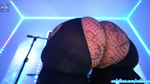 oxlemon online show from January 13, 2026, 2:06 am