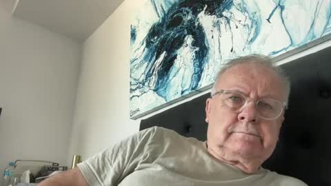 Snapshot of ozhairybearxxxx chatting on June 12, 2026, 3:38 am ozhairybearxxxx online show from June 12, 2026, 3:38 am