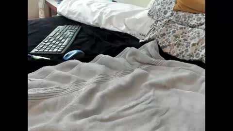 Snapshot of p_guin12345 chatting on February 20, 2026, 2:39 pm p guin12345 online show from February 20, 2026, 2:39 pm