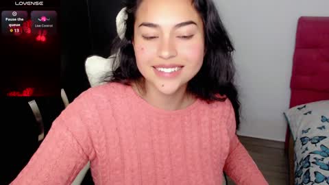 Snapshot of p_o_l_e_t_t chatting on December 3, 2024, 2:25 am Jane online show from December 3, 2024, 2:25 am