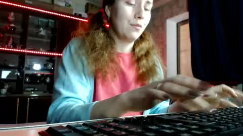 Ella online show from April 17, 2026, 6:05 am