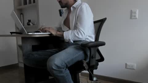 pablo rincon95 online show from December 4, 2024, 5:55 pm