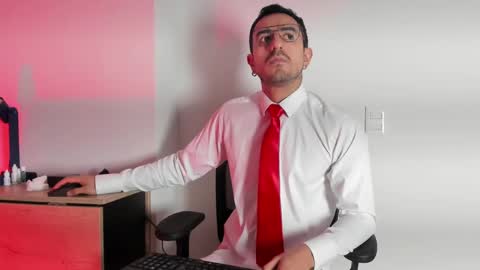 Snapshot of pablo_rincon95 chatting on February 14, 2025, 11:10 am pablo rincon95 online show from February 14, 2025, 11:10 am