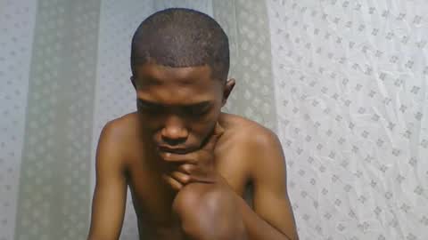 Snapshot of pactellin75 chatting on October 19, 2025, 5:13 pm pactellin75 online show from October 19, 2025, 5:13 pm