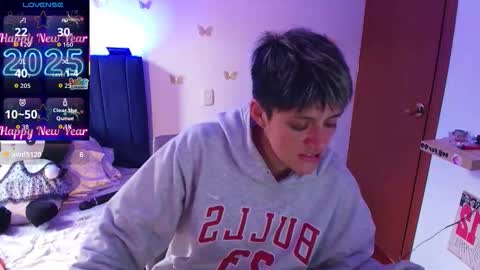 Fernanda online show from December 22, 2025, 6:38 pm