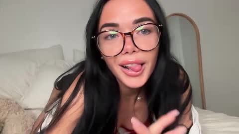 Snapshot of paigemckinnon chatting on March 31, 2026, 7:09 am paigey xxx link in bio online show from March 31, 2026, 7:09 am