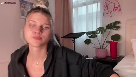 Snapshot of paigepawg chatting on February 22, 2026, 3:10 pm PaigePawg online show from February 22, 2026, 3:10 pm