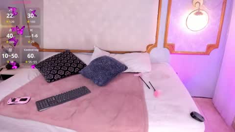 PaIIgePeach online show from April 8, 2026, 6:08 pm