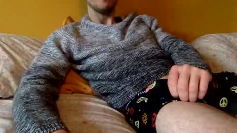 Snapshot of paintdude424 chatting on December 23, 2024, 5:32 pm paintdude424 online show from December 23, 2024, 5:32 pm