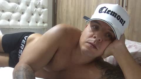 paisaexotico online show from September 24, 2025, 12:47 am