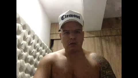 paisaexotico online show from November 10, 2025, 3:16 am