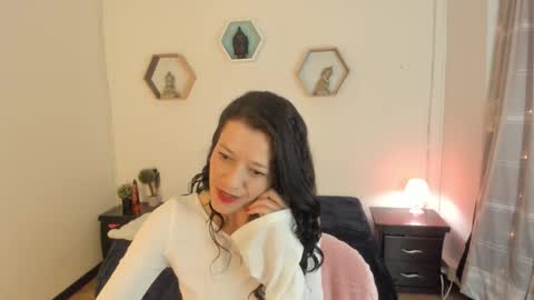 Paloma  online show from November 27, 2025, 9:39 pm