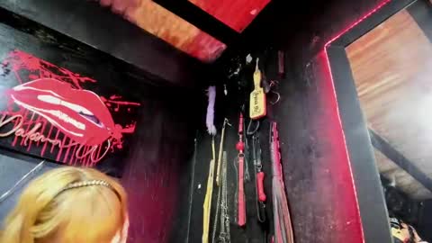 Snapshot of palomawells chatting on January 28, 2025, 12:47 am Paloma online show from January 28, 2025, 12:47 am