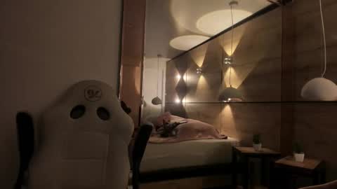 Pamela West online show from November 13, 2025, 7:57 pm