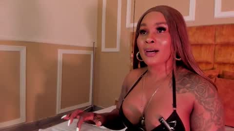 pamelamendez_1 online show from March 7, 2026, 5:37 am