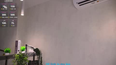 Snapshot of pamelaryant chatting on November 5, 2025, 3:28 am Diana online show from November 5, 2025, 3:28 am