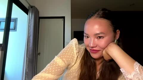 Kamila online show from April 6, 2026, 2:31 am