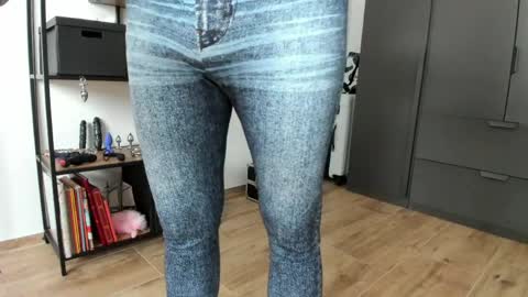 pampersandspanking online show from April 12, 2026, 9:03 am