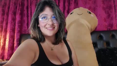 Snapshot of pandoracherry chatting on January 6, 2025, 2:15 am Pandora online show from January 6, 2025, 2:15 am