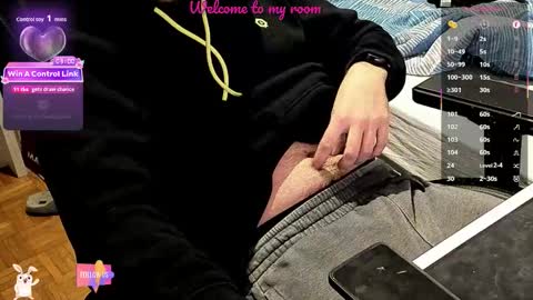 pandouxe online show from January 6, 2026, 7:50 pm