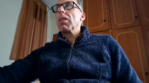 Snapshot of pansak1973 chatting on February 14, 2025, 12:25 pm pansak1973 online show from February 14, 2025, 12:25 pm