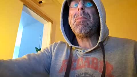 Snapshot of pansak1973 chatting on February 22, 2025, 2:41 pm pansak1973 online show from February 22, 2025, 2:41 pm