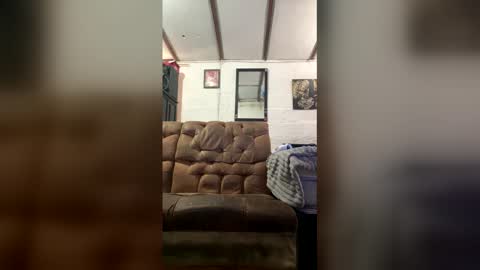 Snapshot of panthers_room chatting on May 25, 2026, 6:58 pm panthers_room online show from May 25, 2026, 6:58 pm