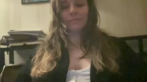 Snapshot of pantiesofthefae chatting on February 23, 2026, 11:40 am Pantiesofthefae online show from February 23, 2026, 11:40 am