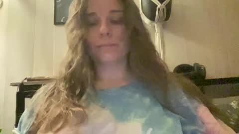 Snapshot of pantiesofthefae chatting on March 7, 2026, 10:45 am Pantiesofthefae online show from March 7, 2026, 10:45 am