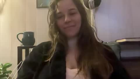 Snapshot of pantiesofthefae chatting on March 20, 2026, 10:20 am Pantiesofthefae online show from March 20, 2026, 10:20 am