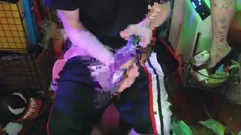 Snapshot of pantslesstraveler_plt chatting on January 30, 2025, 4:06 am PantsLessTraveler online show from January 30, 2025, 4:06 am