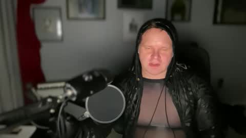 PantyhoseKing online show from April 18, 2026, 12:25 am