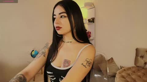 PAOLA IM INDEPENDENT MODEL online show from May 25, 2026, 11:44 pm