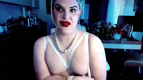 Sarina Williams online show from May 5, 2026, 8:55 am