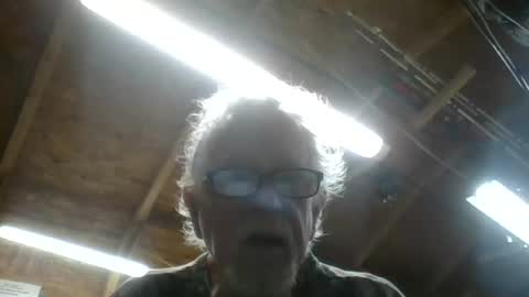 Snapshot of papajb70 chatting on August 3, 2026, 3:27 am papajb70 online show from August 3, 2026, 3:27 am