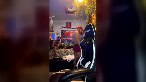 papian0 online show from November 29, 2025, 5:43 am