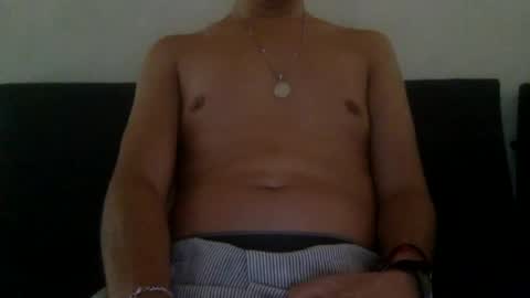 Snapshot of papy_dani33 chatting on June 14, 2026, 1:35 pm papy_dani33 online show from June 14, 2026, 1:35 pm