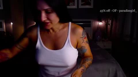 Snapshot of paradisegirl_ chatting on December 3, 2024, 1:19 am My alter ego Betinna Flowers - a tattooed Miss  -   Are you missing me come in here  -  online show from December 3, 2024, 1:19 am