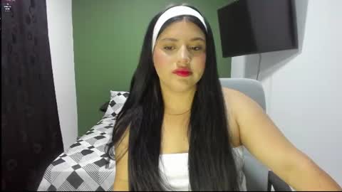 pareja_curiosa19 online show from June 25, 2026, 12:32 am