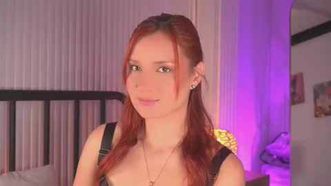 Snapshot of paris_0 chatting on March 19, 2026, 3:21 am Paris online show from March 19, 2026, 3:21 am