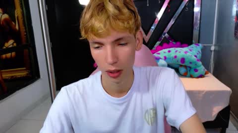 park_jimin1 online show from September 25, 2025, 12:09 pm