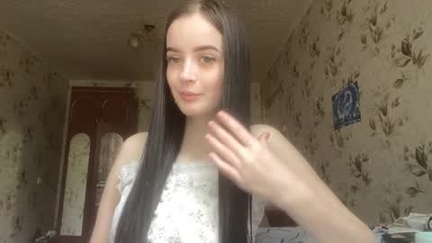 Milana online show from May 8, 2026, 12:10 pm