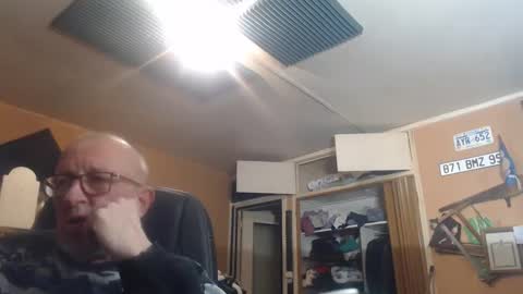 pascal88881 online show from December 29, 2024, 10:57 pm