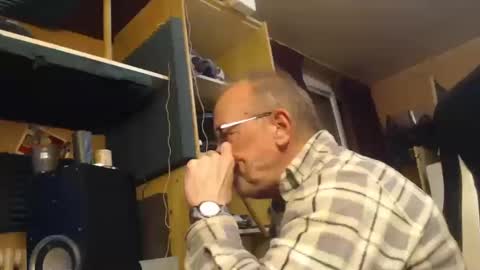 pascal88881 online show from February 27, 2025, 6:53 pm