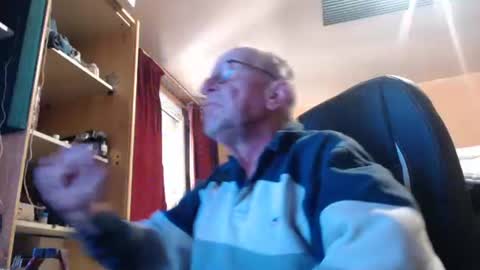 pascal88881 online show from October 25, 2025, 8:00 am