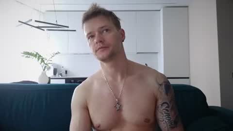 Snapshot of pashka_x chatting on June 25, 2026, 7:24 am Pashka online show from June 25, 2026, 7:24 am