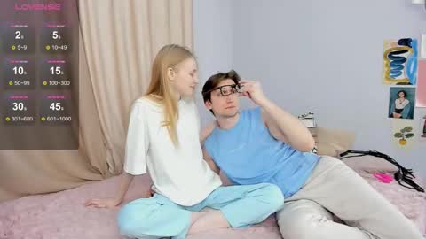 We Katrin and Moris online show from October 7, 2025, 1:30 pm